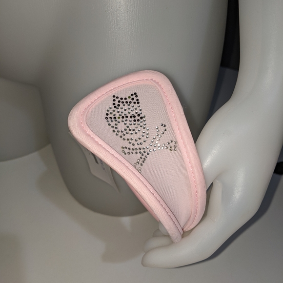 Womens C-string thong panties in pink with cute cross and bones rhinestones - Picture 2 of 2